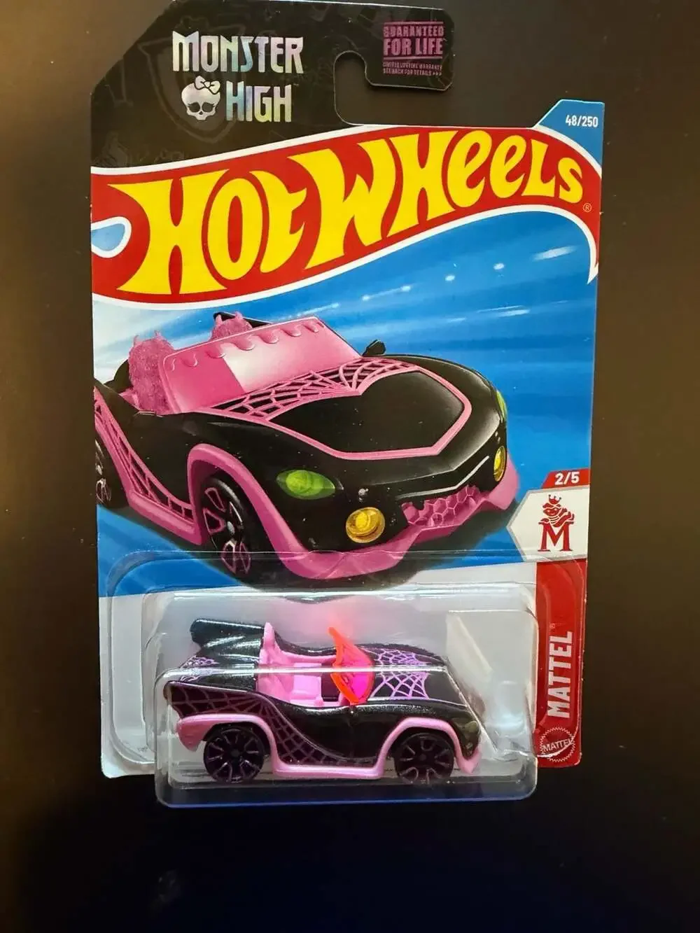 Hot Wheels Monster High Ghoul Mobile 48/250 HW Screen Time Diecast Car
